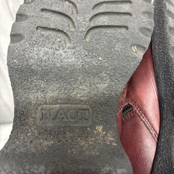 Women’s Size 8 Naot Burgundy Leather Booties EUC - Picture 8 of 8